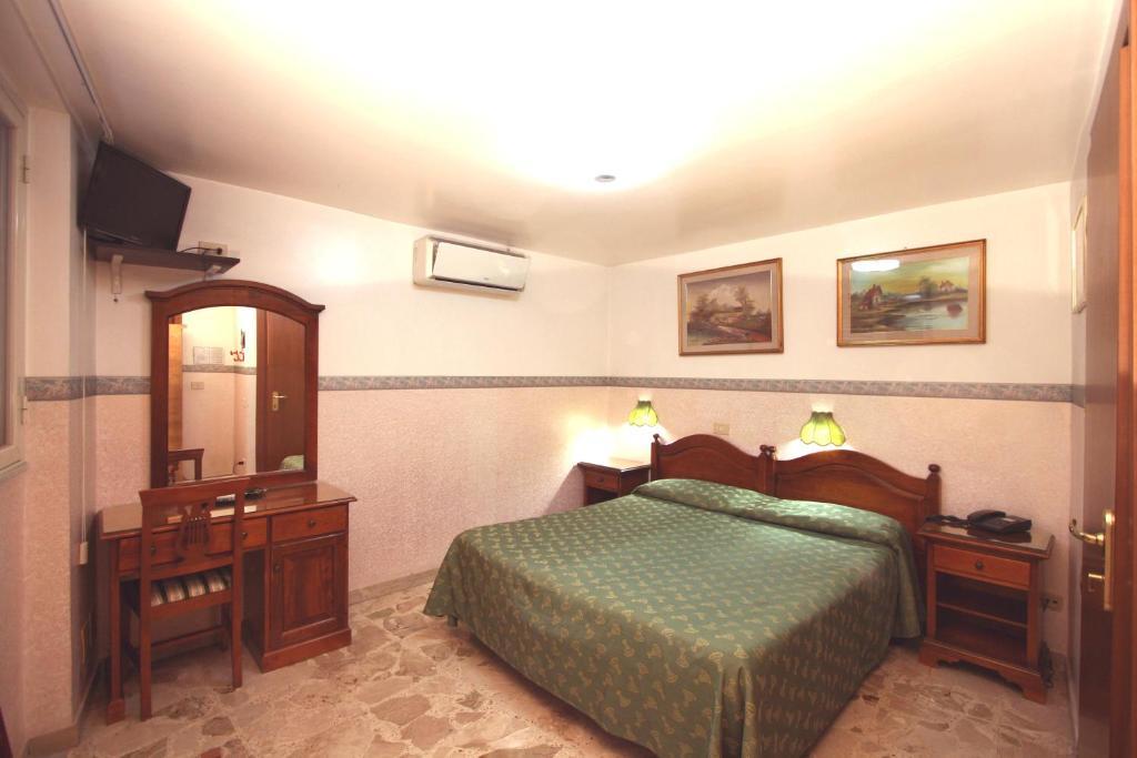 Hotel Cortese Palermo Oda fotoğraf